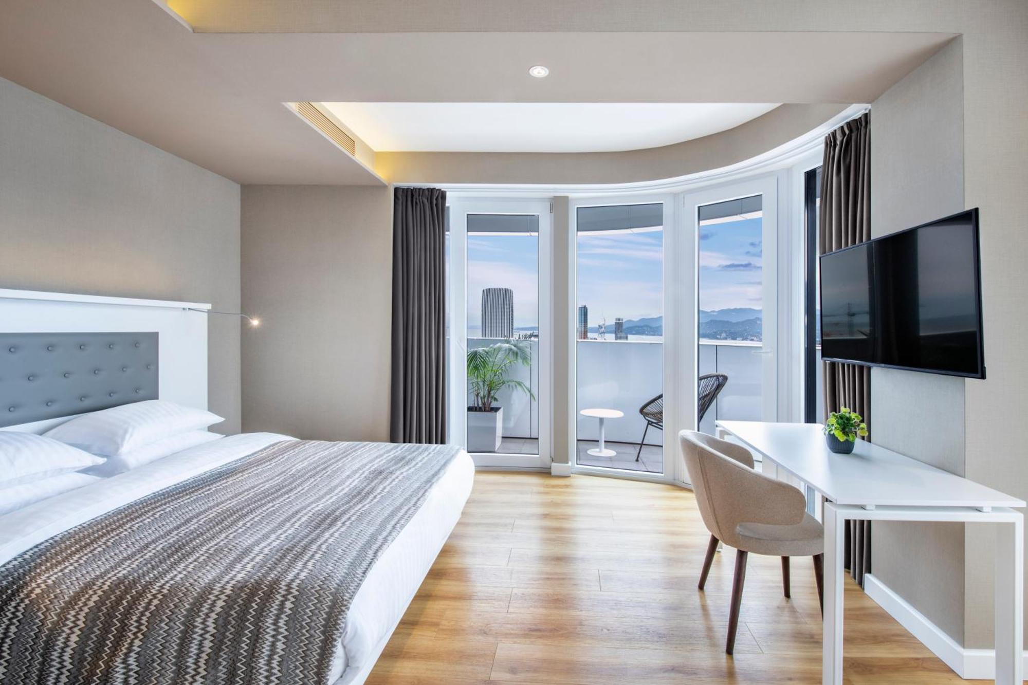 Комплекс Alliance Palace Батуми Экстерьер фото Deluxe Room