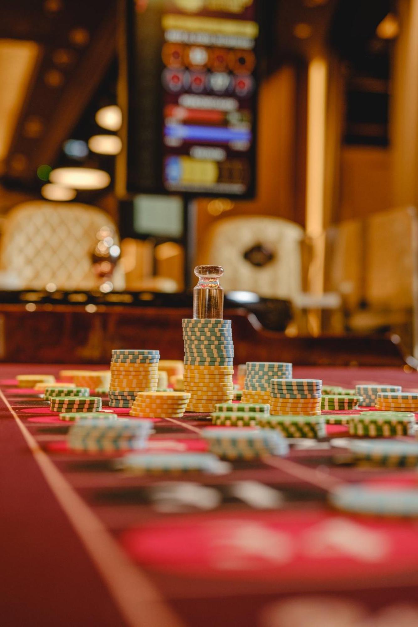 Комплекс Alliance Palace Батуми Экстерьер фото Casino chips